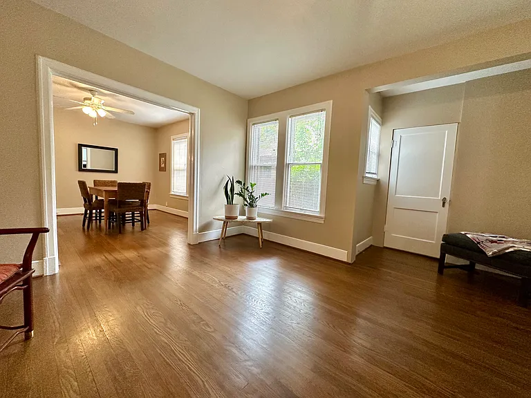 Live Oak St — Photo 10