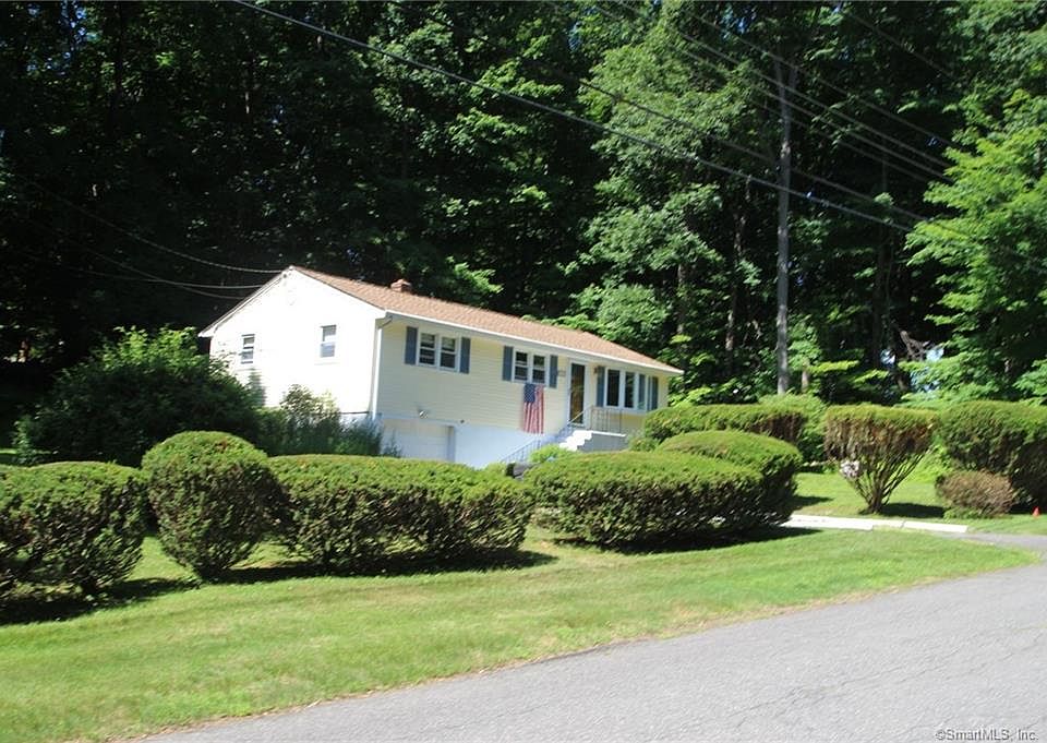 1st image of 18 Corinne Dr