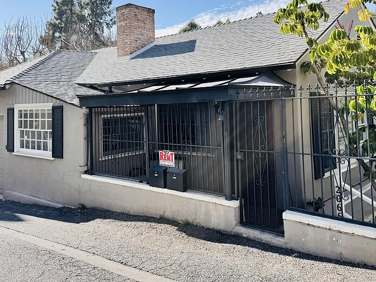 2068 Paramount Dr — Photo 1