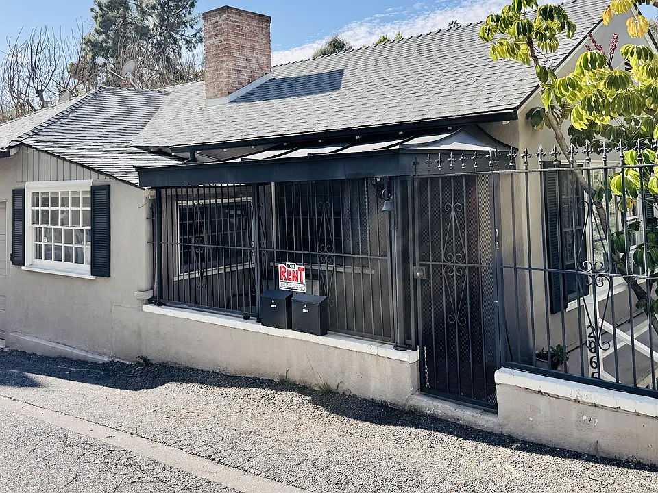 2068 Paramount Dr