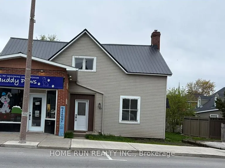 47 A Madawaska St — Photo 1