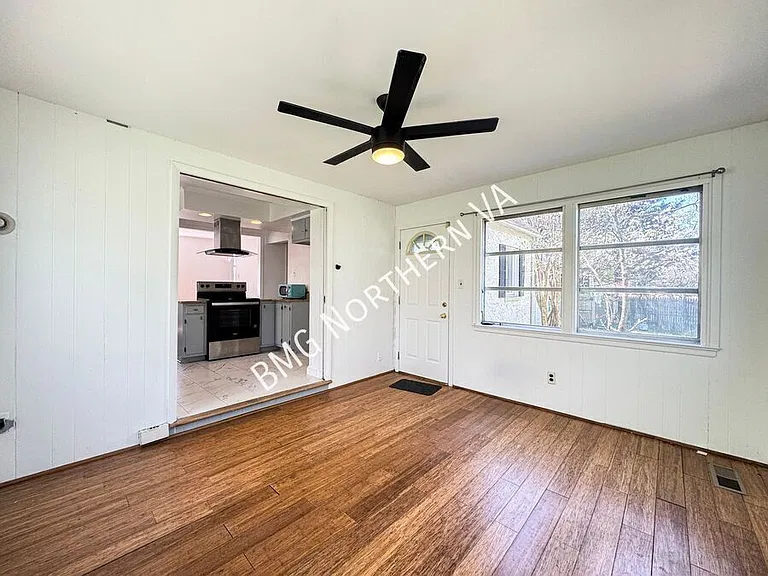 6600 Braddock Rd — Photo 12