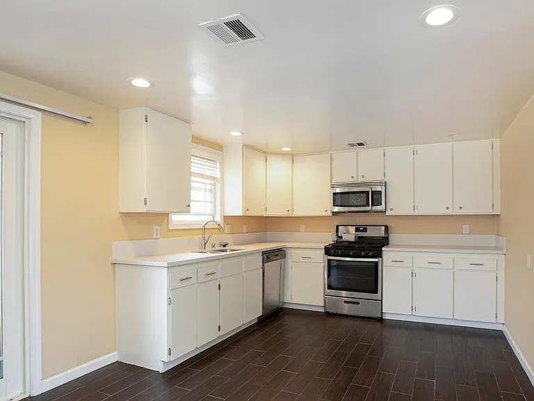 11029 Eldora Ave — Photo 25