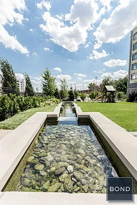 Sold by Bond New York | media 13