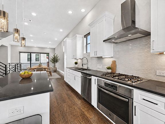 2nd image of 5707 Larkin St #B