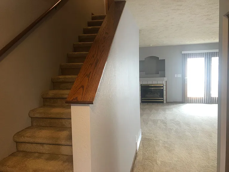 1417 W Charles St — Photo 3