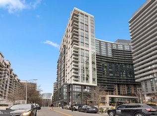 1781 N Pierce St APT 1402, Arlington, VA