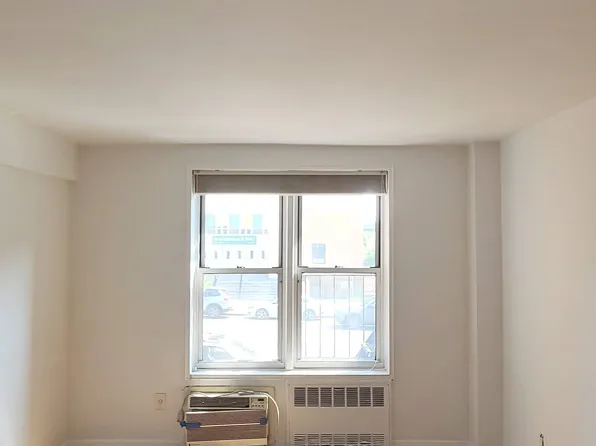 9602 Fourth Avenue image 7 of 9