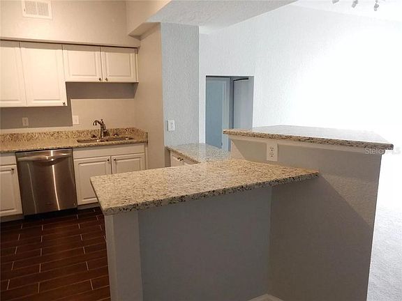 4th image of 501 S Moody Ave Unit 1139A