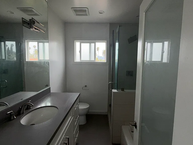 345 S Doheny Dr #304 — Photo 13