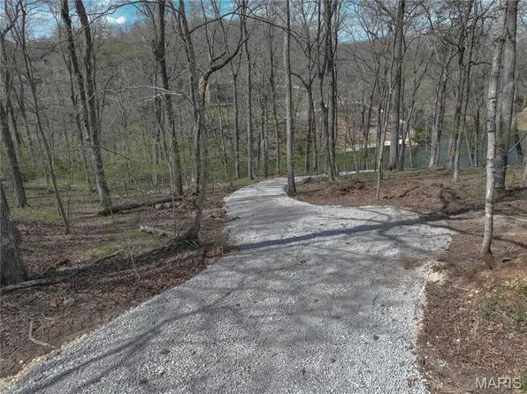 2456 Alpine Peak Dr, Innsbrook, MO 63390