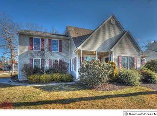 373 Mermaid Dr, Manahawkin, NJ 08050