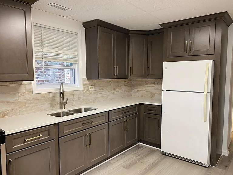3421 S Emerald Ave #2 — Photo 2