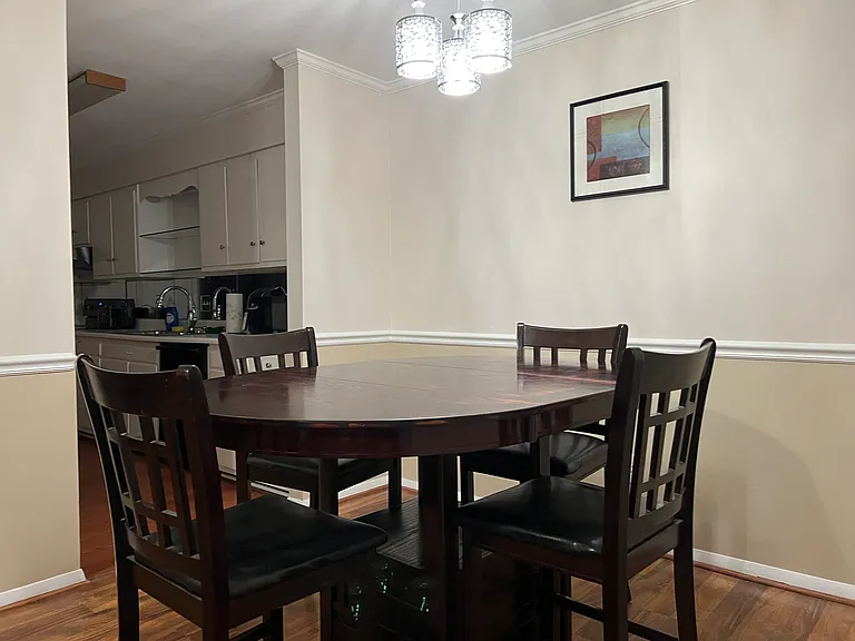 1008 Sandlin Pl #J — Photo 8