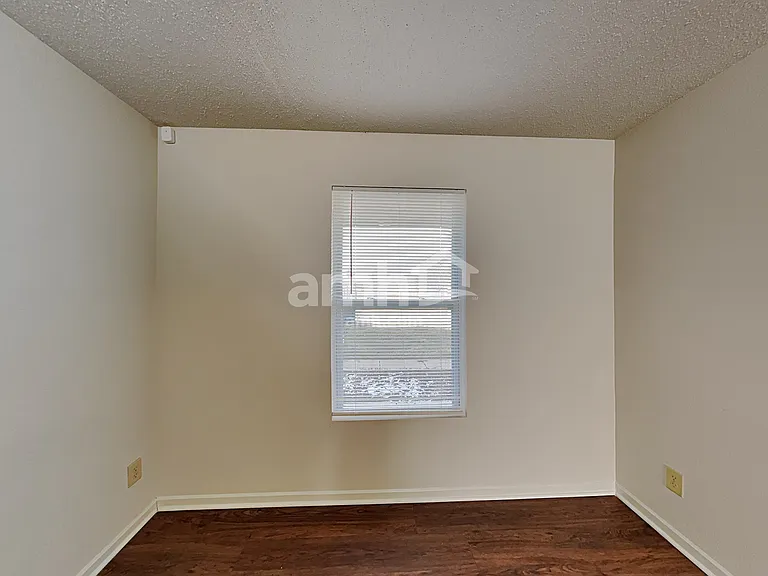 8459 Wanda Lake Dr — Photo 4