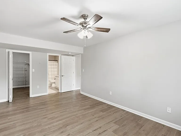 605 Candler St #B13 — Photo 20