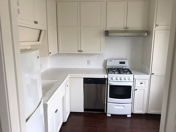 2nd image of 802 W Knoll Dr APT 104