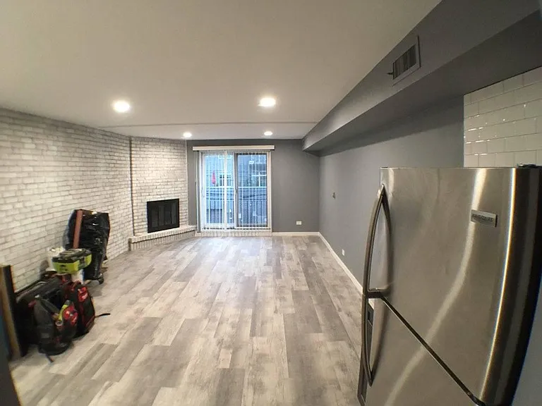 2828 N Burling St #308 — Photo 16