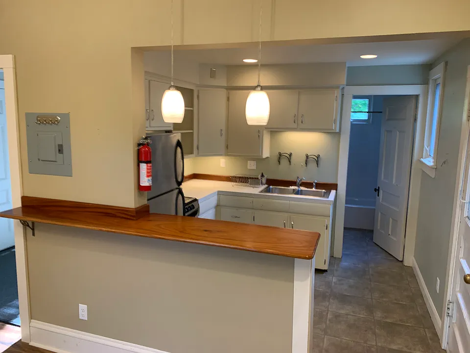 305 Maple St #7