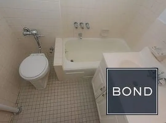 Rented by Bond New York | media 6