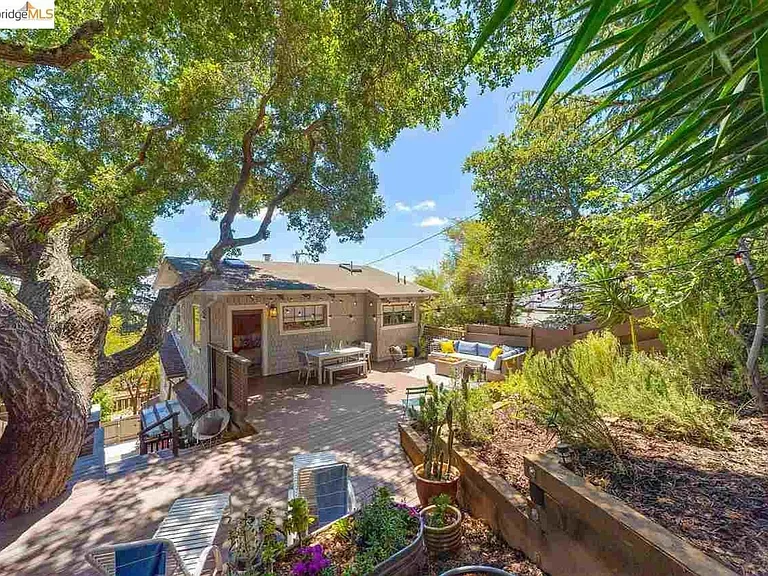 3061 Frye St — Photo 25