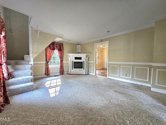 5th image of 408 N Durham Ave