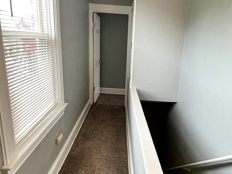 215 N Pine St — Photo 18
