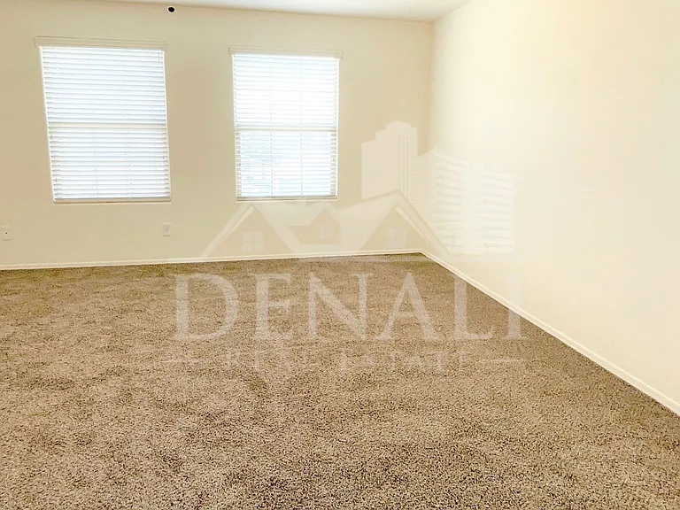 3557 E Erie St — Photo 12