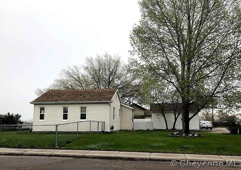 2nd image of 2203 Cheyenne Pl