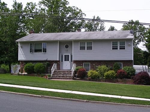1st image of 16 Cunningham Dr