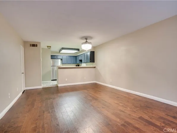 1444 W 227th St APT 17, Torrance, CA 90501