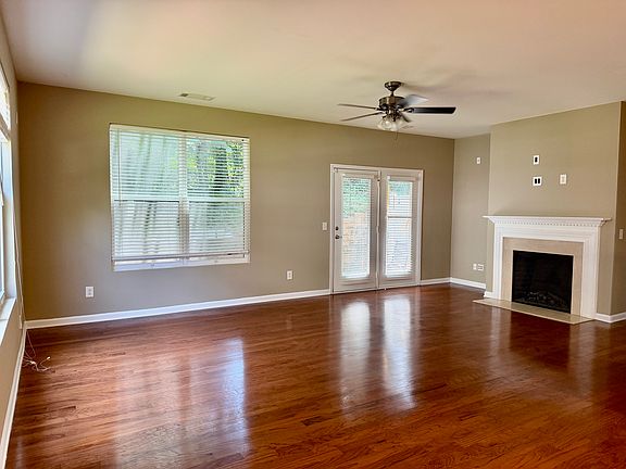 2nd image of 3329 Fernview Dr