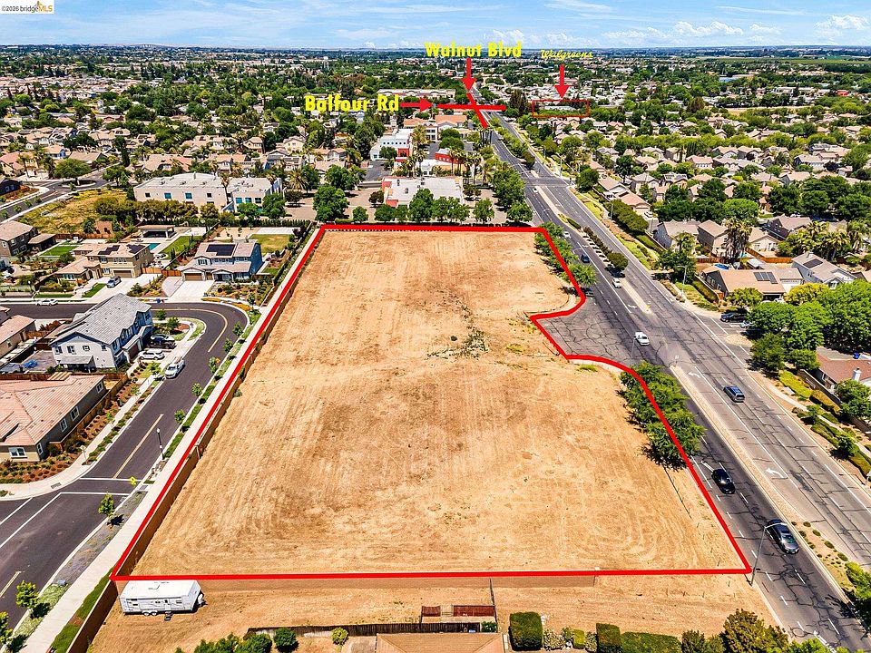 2nd image of Walnut Blvd