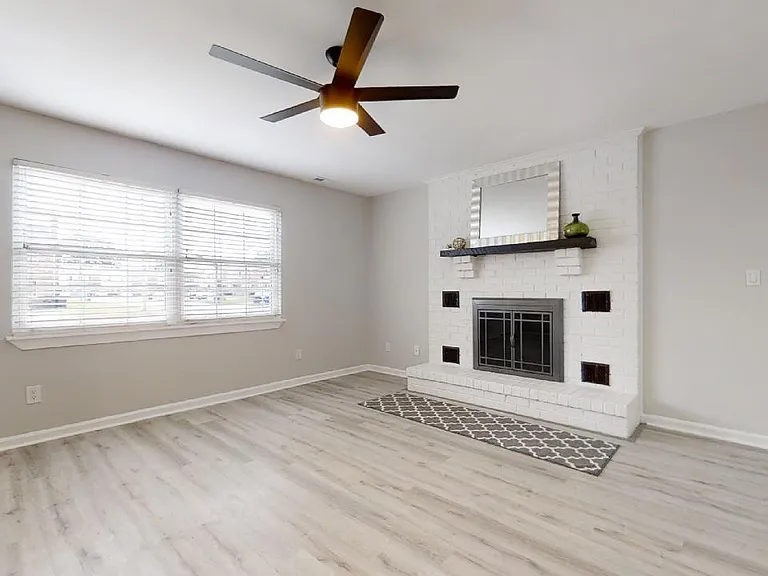 114 Villa Dr — Photo 5