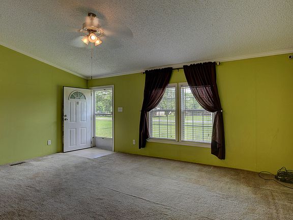 5th image of 8808 Cynthia Dr