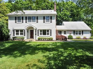 93 Obre Pl, Shrewsbury, NJ 07702