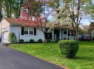 7309 Greenlawn Rd, Louisville, KY 40222