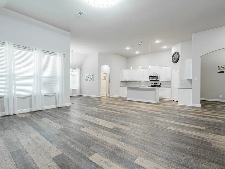 524 Crabapple Dr — Photo 9