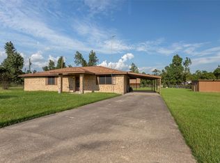 302 Walnut Cv, Onalaska, TX 77360