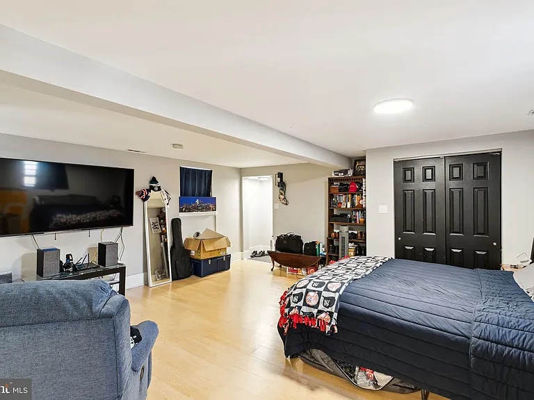 108 Queen St #3 — Photo 6