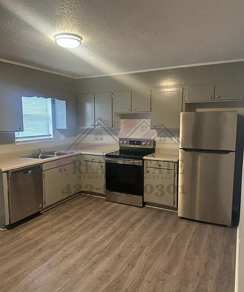 4100 N Ocoee St — Photo 18