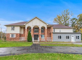 2780 Denton Rd, Canton, MI 48188