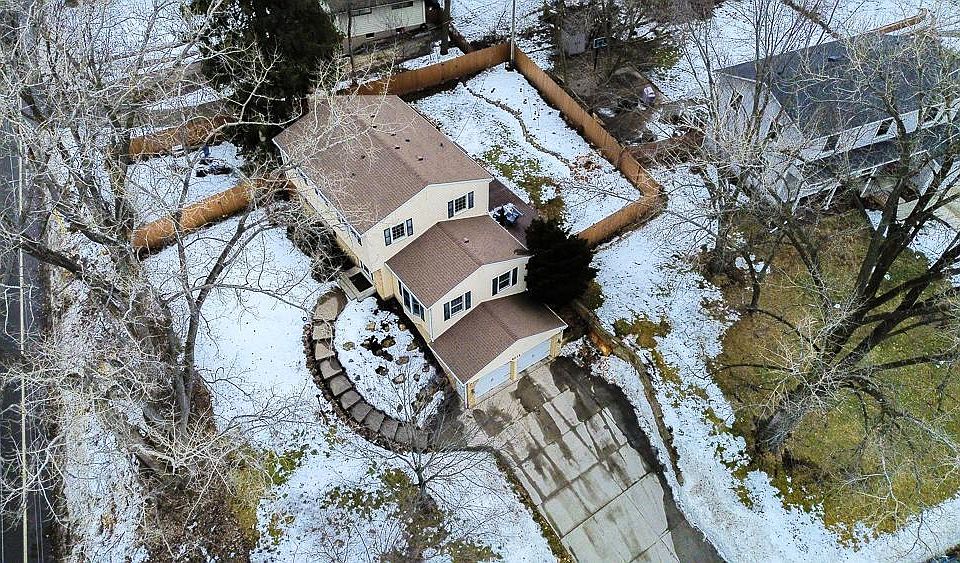 1st image of 4072 Birch Knoll Dr