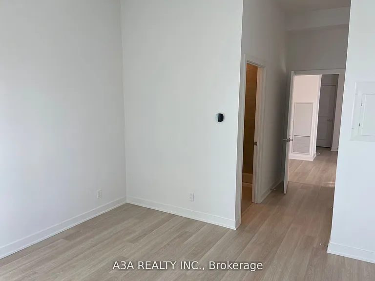 50 Upper Mall Way #Penthouse 02 — Photo 33