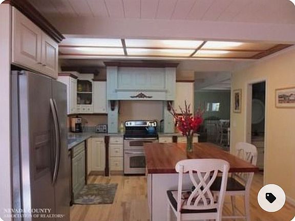 3rd image of 14939 Stinson Dr