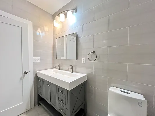 Rented by Pear NYC LLC | media 48