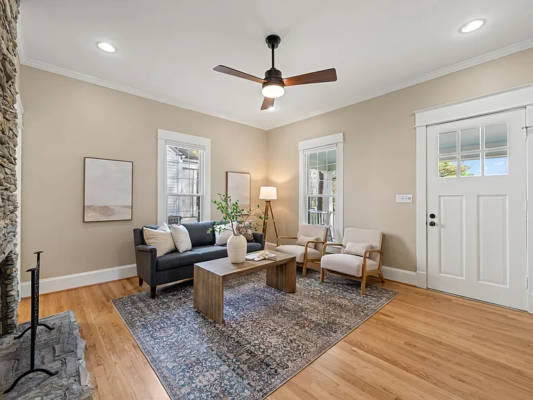 2502 Englewood Ave — Photo 4