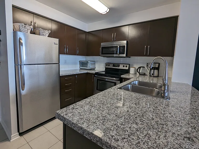 3 Michael Power Pl — Photo 2