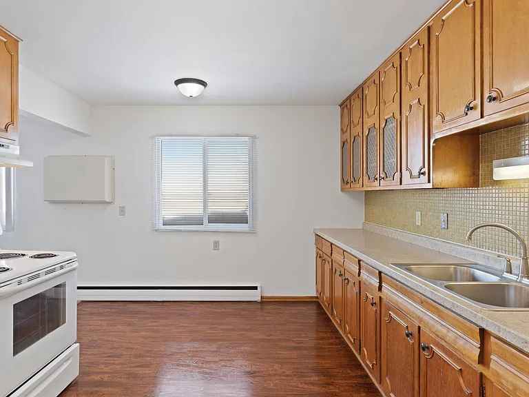 St. Croix Crossings Apartments — Photo 12