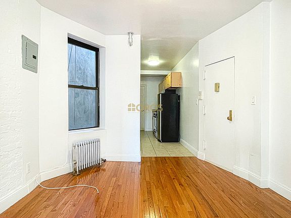5th image of 533 E 5th St #15A